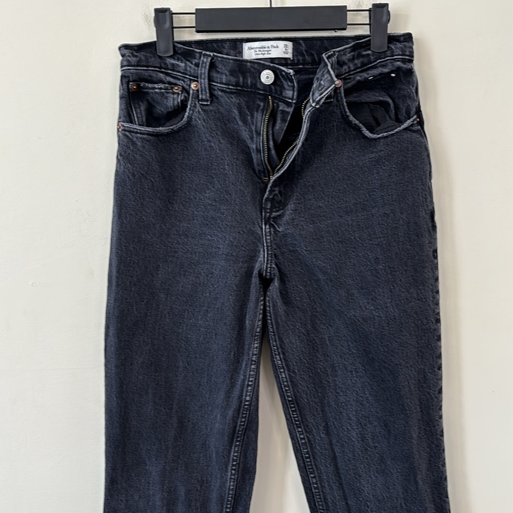Abercrombie & Fitch The 90s Straight Ultra High Rise Black Wash Denim Jeans 28S - Picture 5 of 10